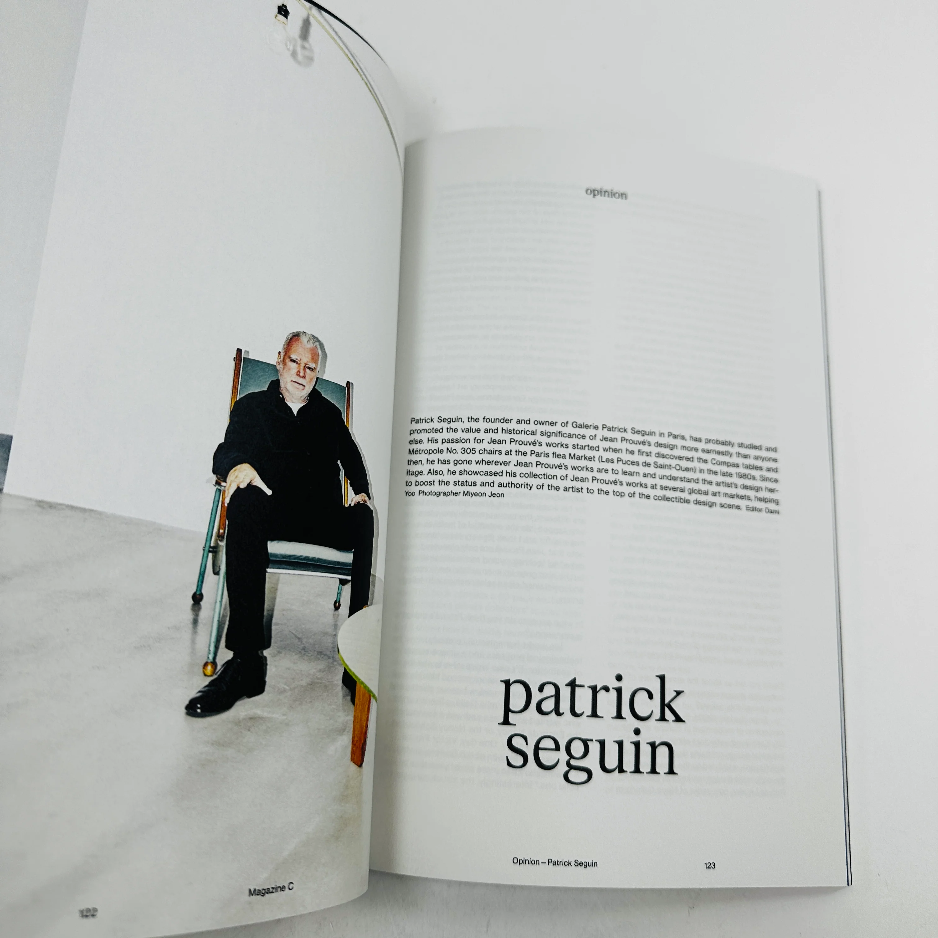 C Magazine #1 - Standard Chair - Image 3