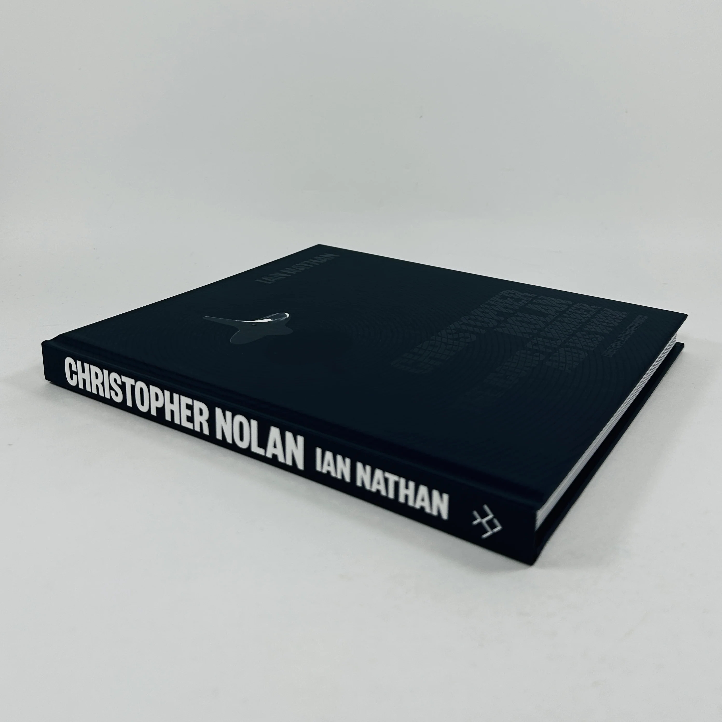 Christopher Nolan - The Iconic Filmmaker and His Work - Image 2