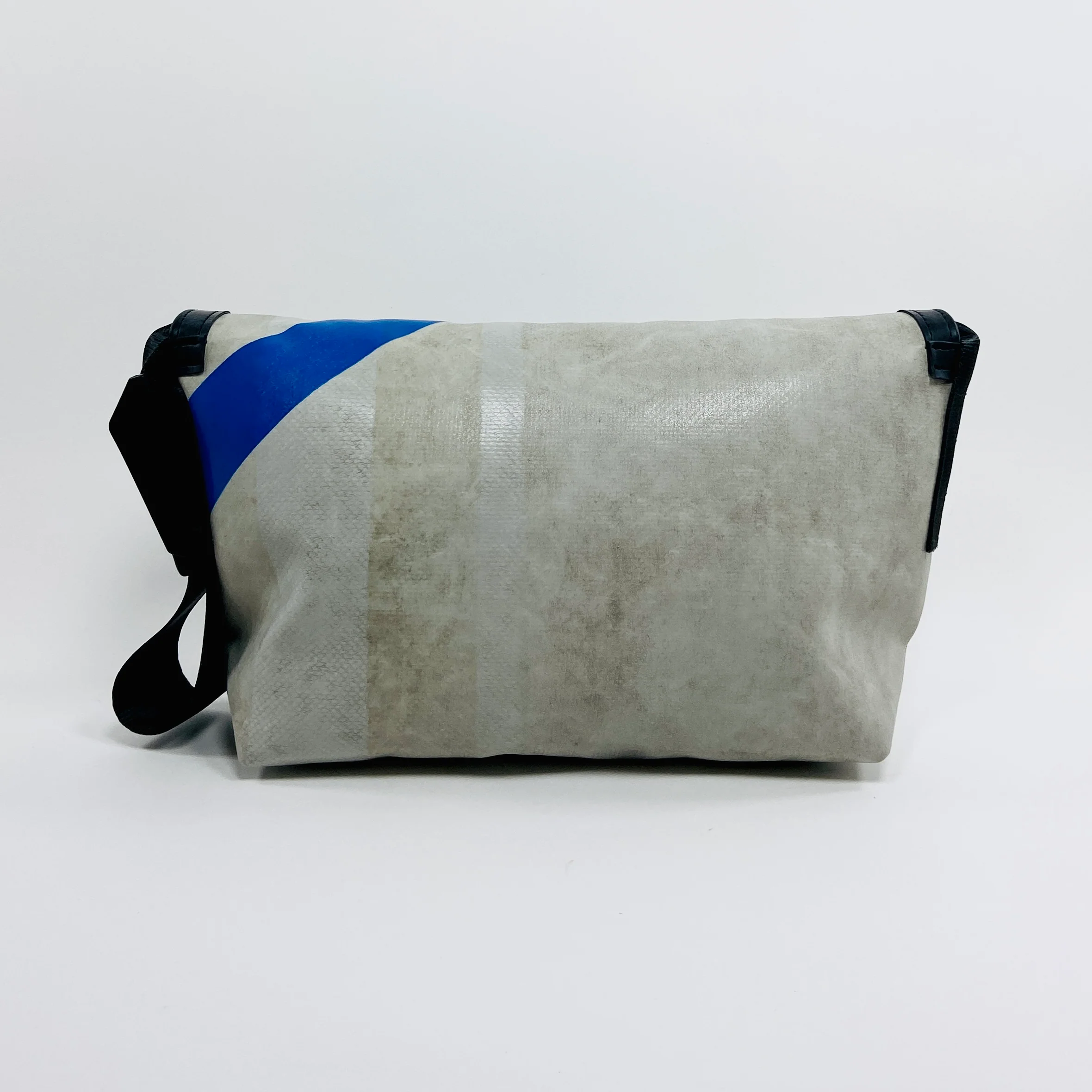FREITAG F41 - Hawaii Five-0 - Grey with Blue - Image 3