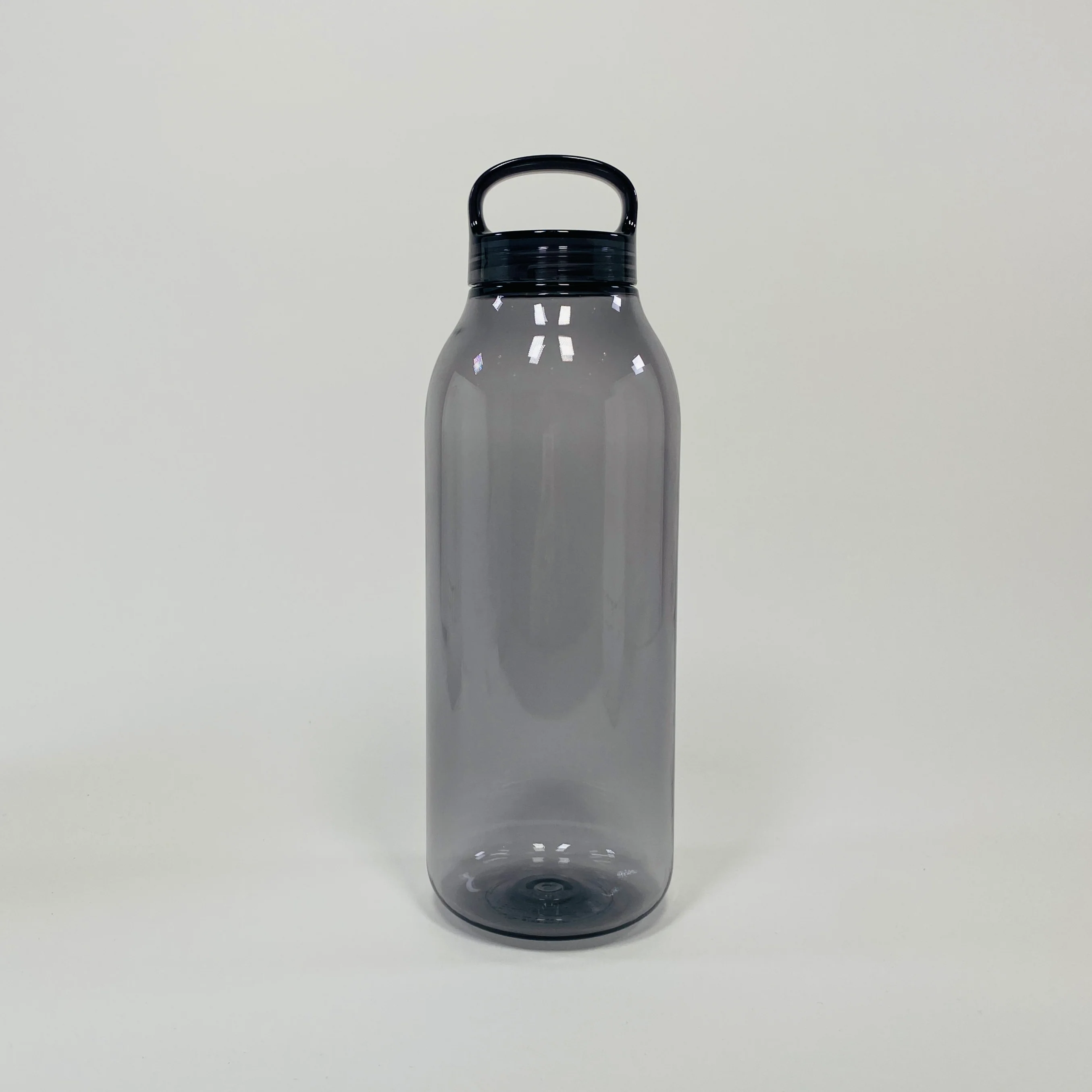 Kinto Water Bottle 500ml Smoke - Image 2