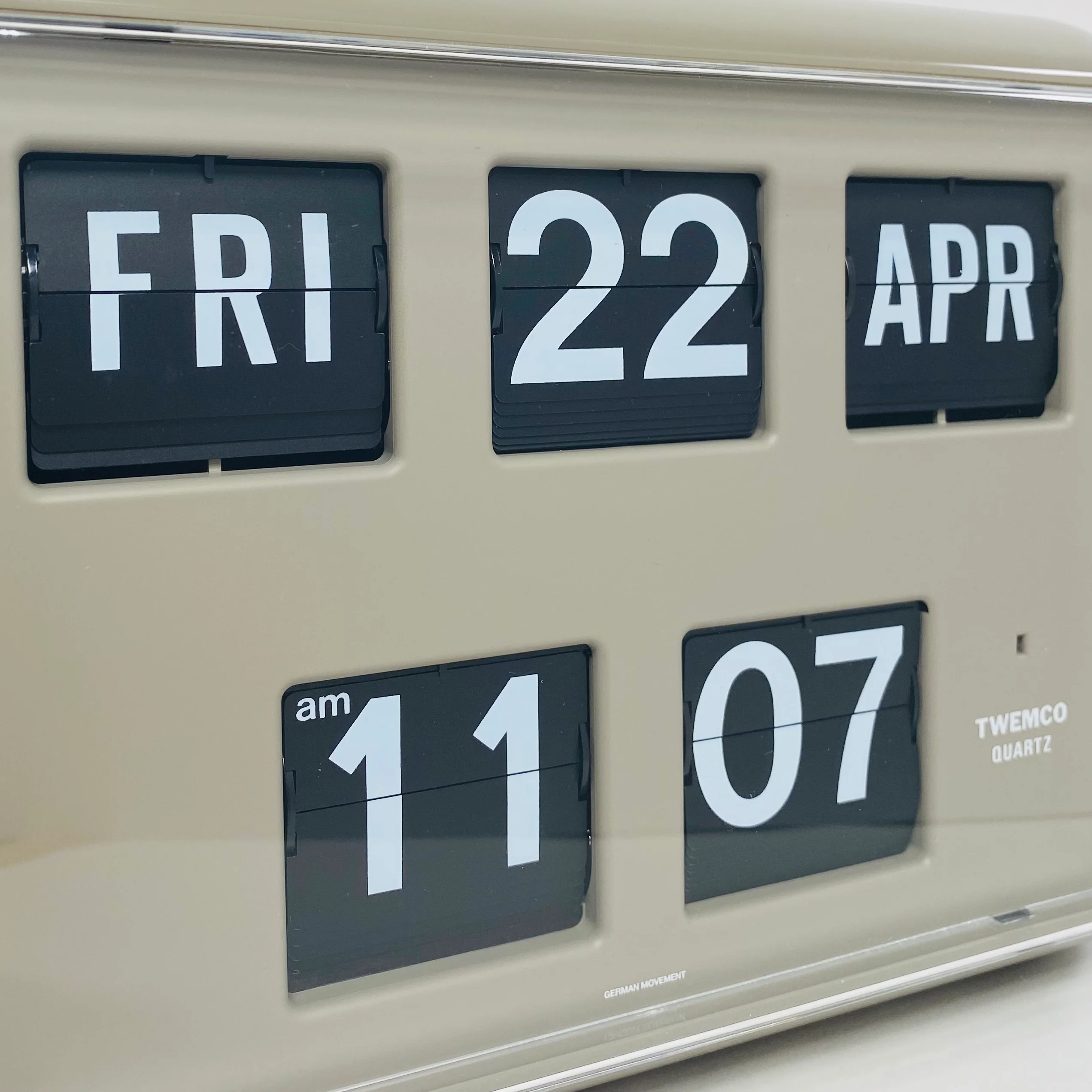 TWEMCO Calendar Flip Wall Clock QD-35 Grey - Image 3